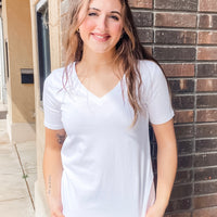 The Bailee White V-Neck Short Sleeve Top