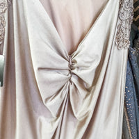 6 Beige Ellie Wilde by Mon Cheri Very Good