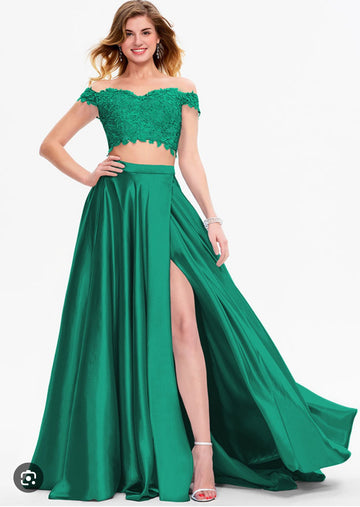Size 16 Two-Piece Green Stacees