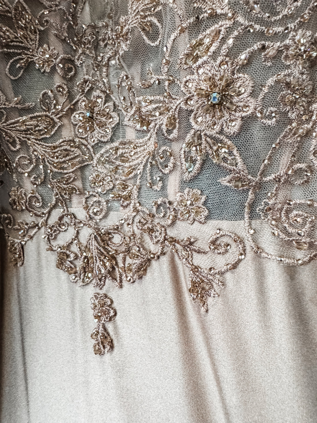 6 Beige Ellie Wilde by Mon Cheri Very Good