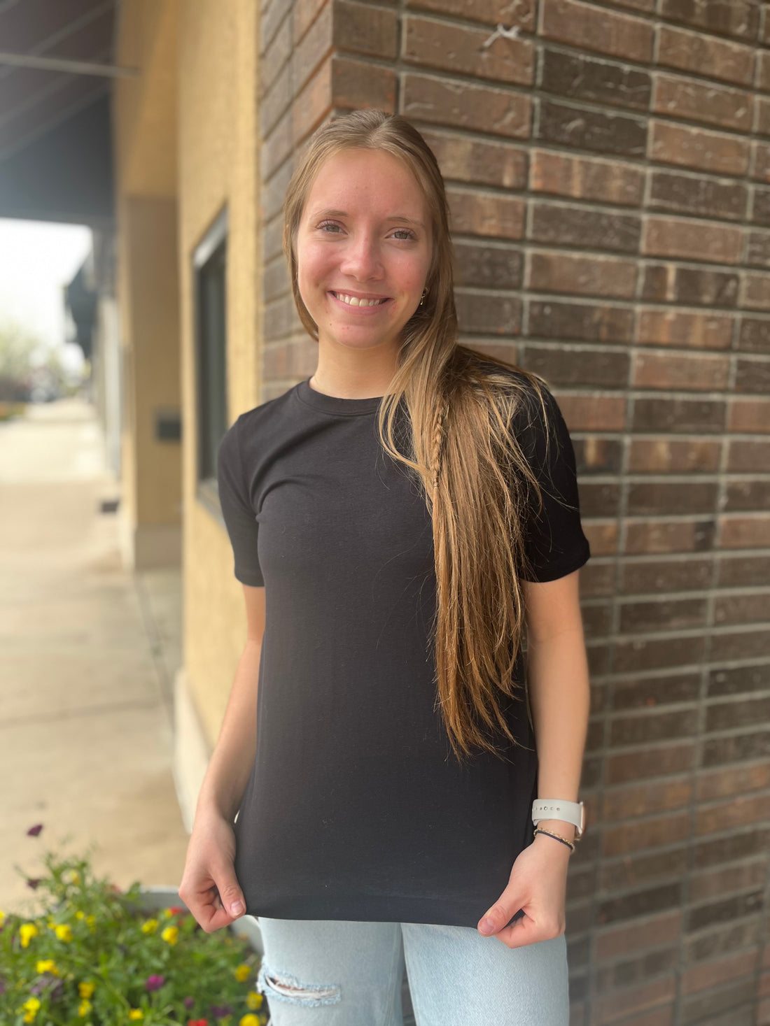 The Teri Black Short Sleeve Top