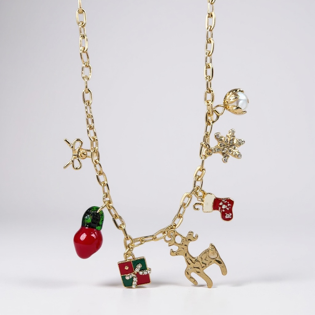 Christmas reindeer charm necklace gold 