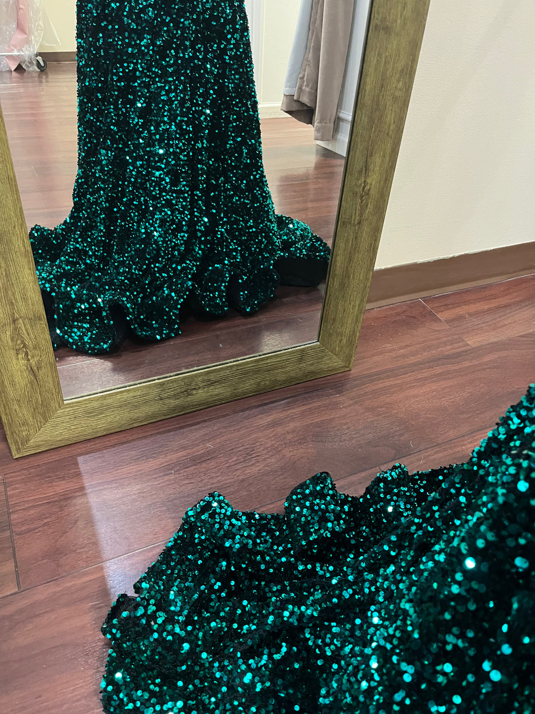 8-SherriHill-Green-Size8