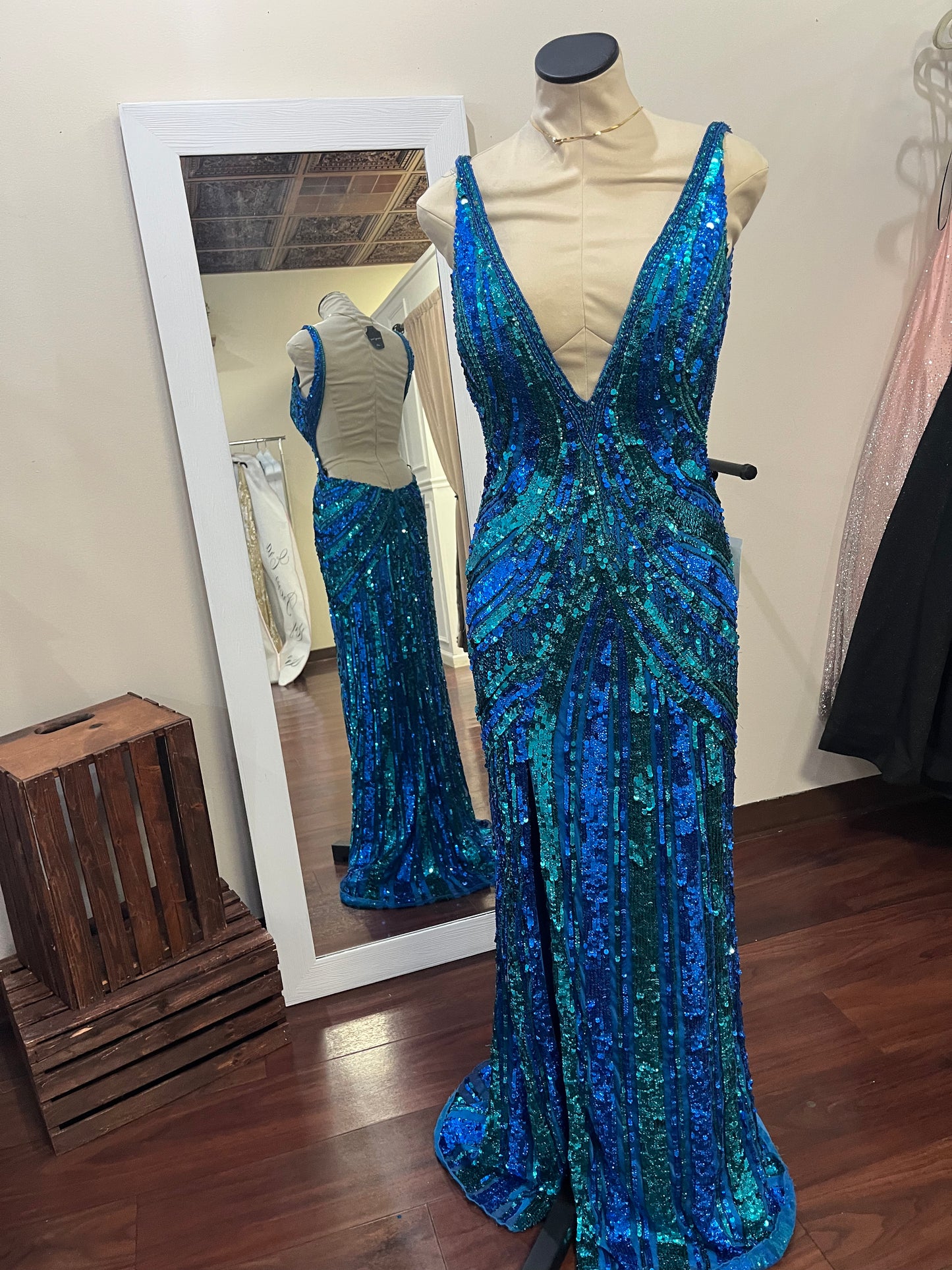 Sherri Hill Blue & Teal Sequin Gown – Size 10