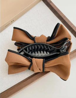 Womens and girls bow claw clip