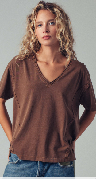 Vintage Wash V-neck Tee