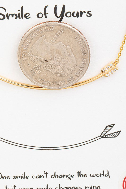 Smile of Yours Curved Arrow Necklace