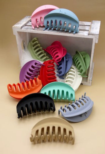 Matte Oversized Claw Clip