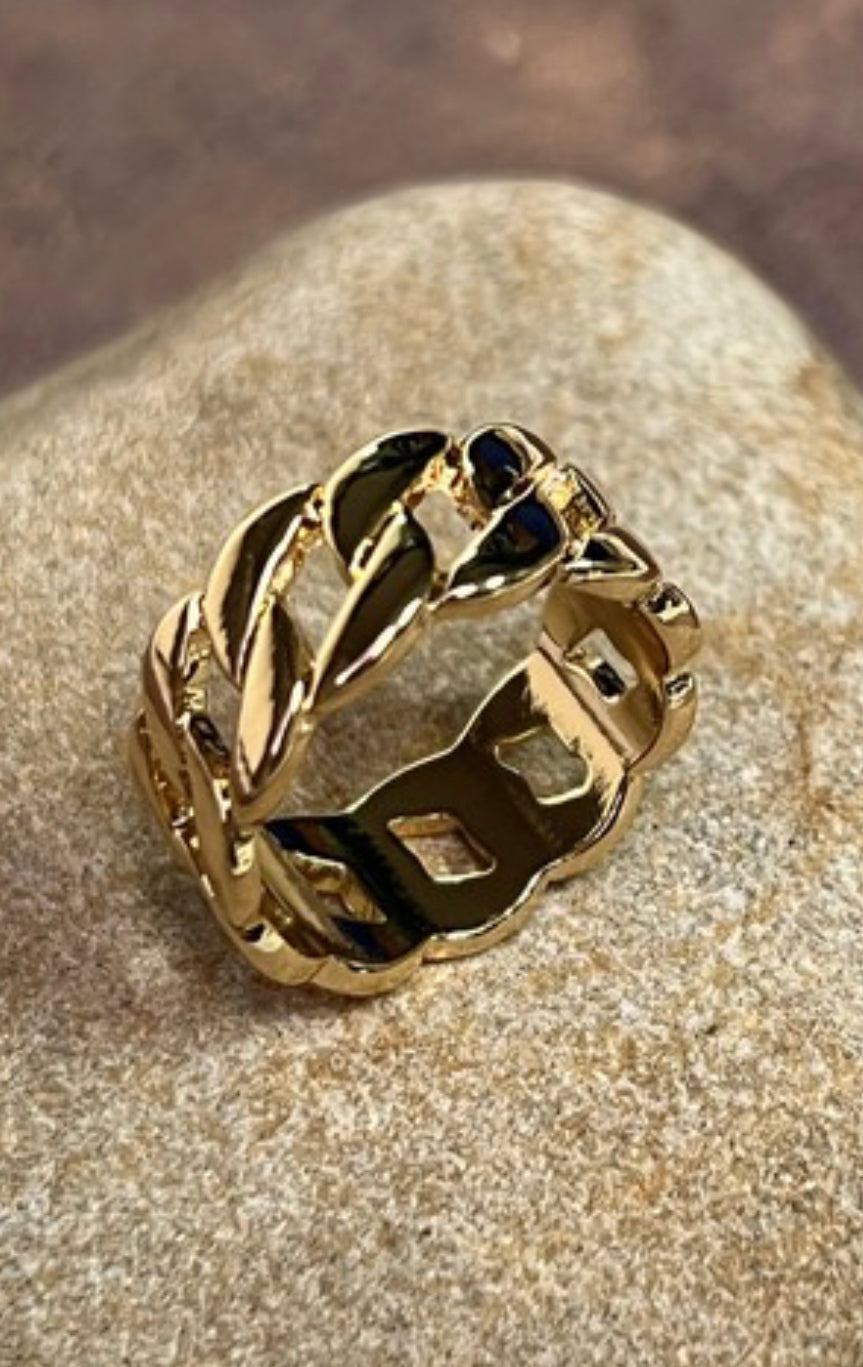 Evelyn Gold Ring